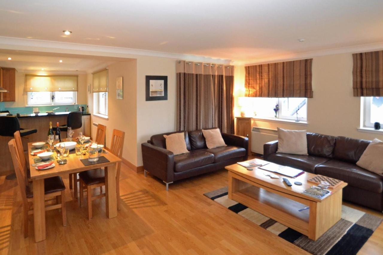 Links Apartment Брора Екстер'єр фото